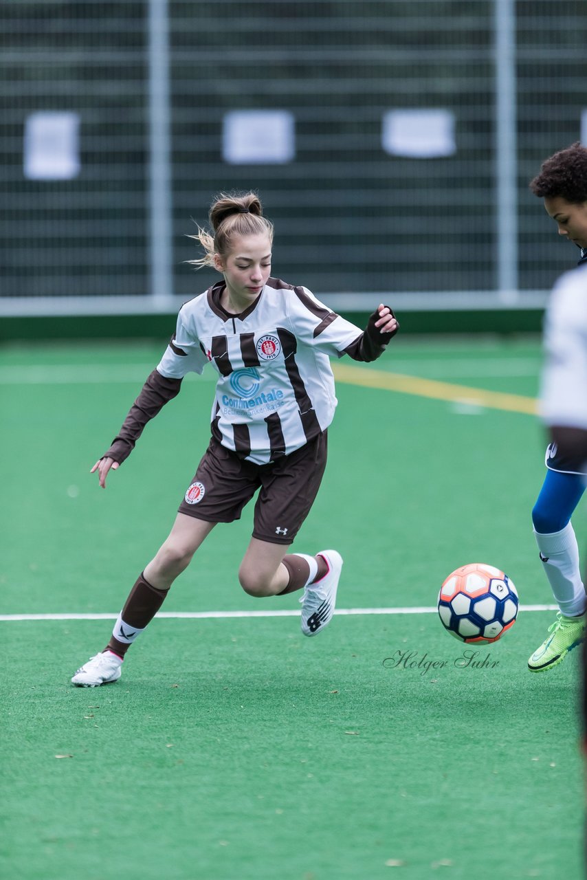 Bild 230 - wBJ VfL Pinneberg - St. Pauli : Ergebnis: 7:0 (Abbruch)